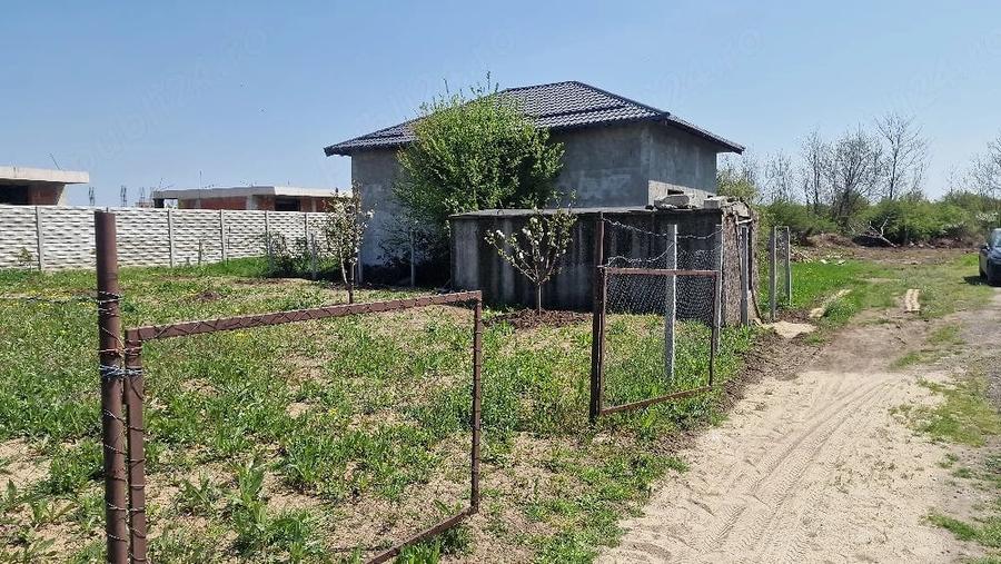 Teren de 400 mp, în Central