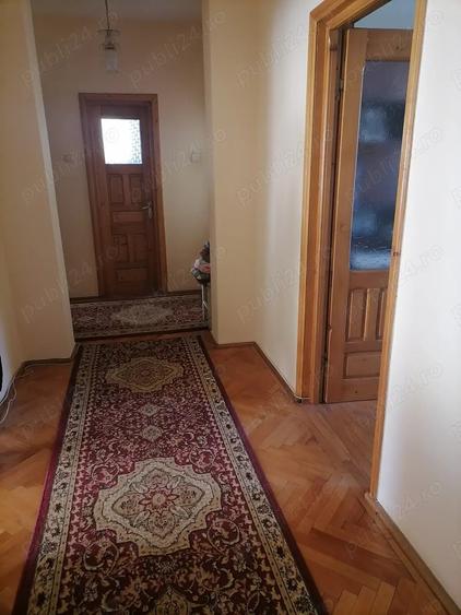 Casă cu 6 camere cu Teren 321 Mp în Central