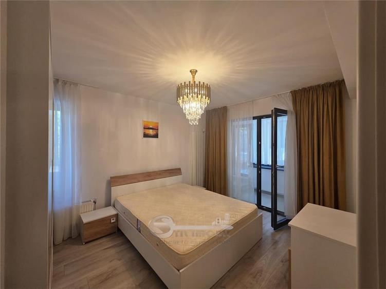 Apartament cu 3 camere decomandat, mobilat în Bucium