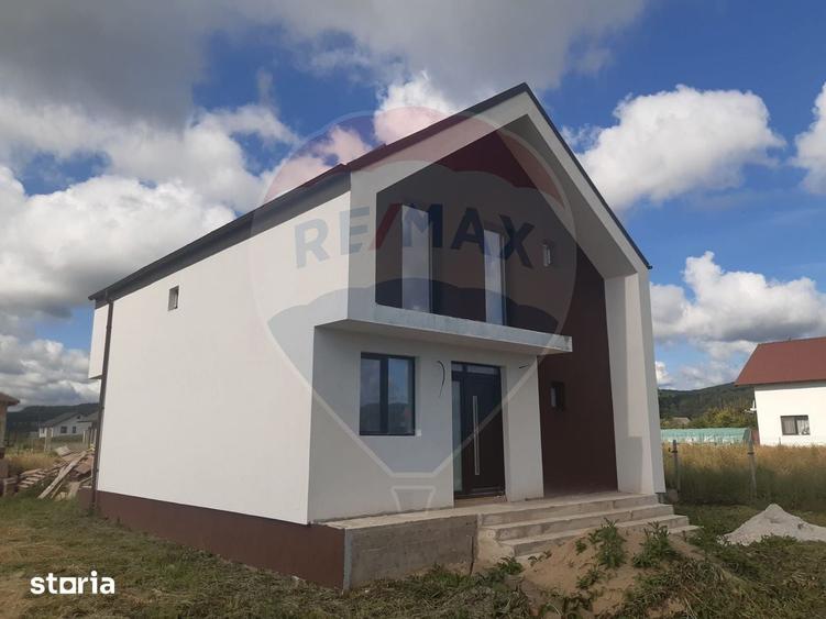 Casa / Vila cu 4 camere de vanzare Vulcan, 15 km de Brasov - 2