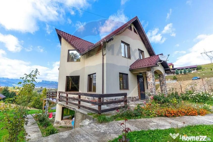Casă cu 4 camere cu Teren 1053 Mp în Fundata