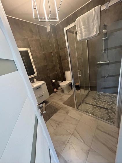 Casă cu 6 camere cu Teren 700 Mp în Central
