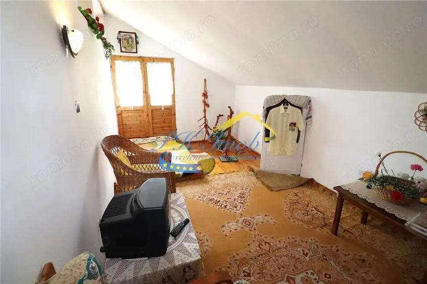Casă cu Teren 3043 Mp în Provița de Sus