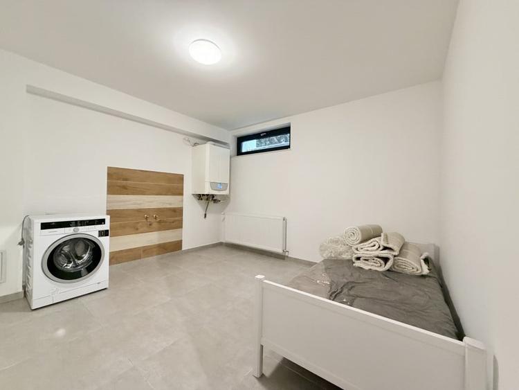 Duplex cu 5 camere cu Canalizare în Andrei Mureșanu