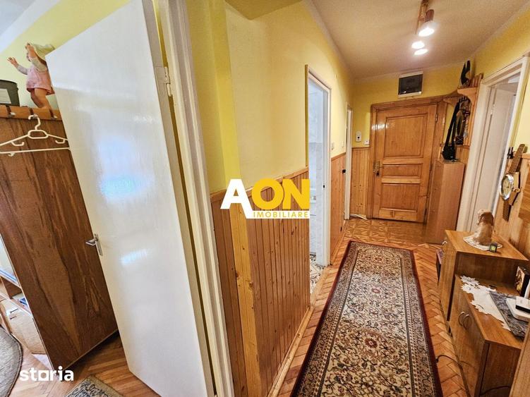 Apartament cu 3 camere decomandat, mobilat în Cetate