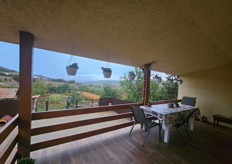 Casă cu 4 camere în Botorca