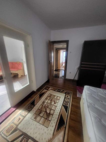 Casă cu 4 camere decomandat în Ultracentral