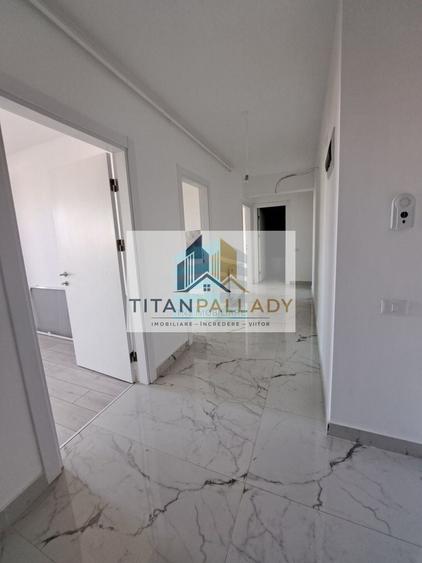 Apartament cu 4 camere decomandat în Titan