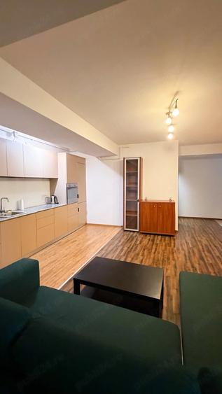 Apartament cu 2 camere semidecomandat, mobilat în Dristor