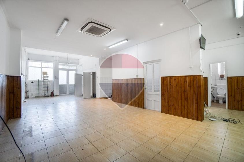 Spațiu comercial, de 1,000 mp, în Sud-Est