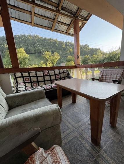 Casă cu 4 camere cu Teren 1500 Mp în Durău