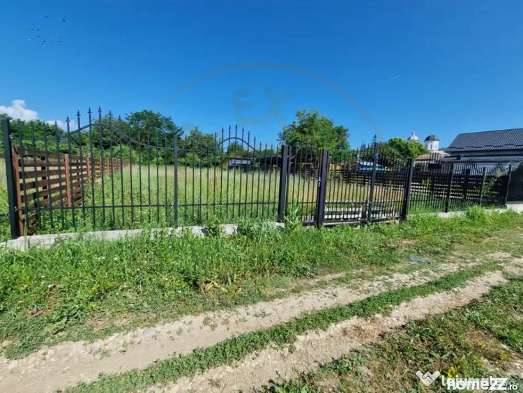 Teren intravilan intrare Calinesti! - 4