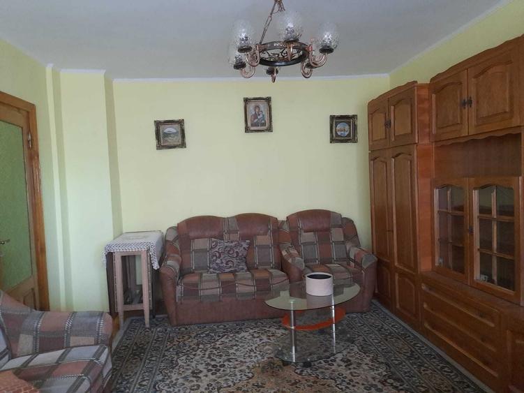Apartament cu 3 camere decomandat în Nicolae Bălcescu