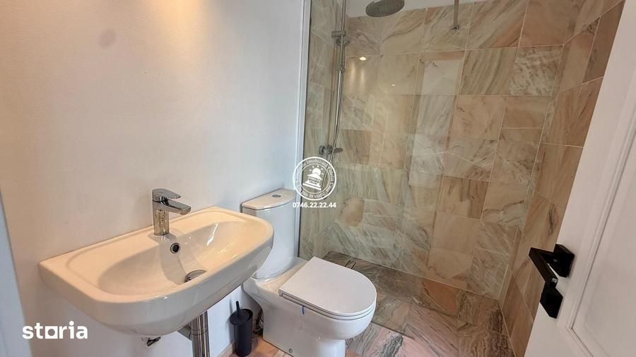 Casă cu 2 camere cu Teren 300 Mp în Central