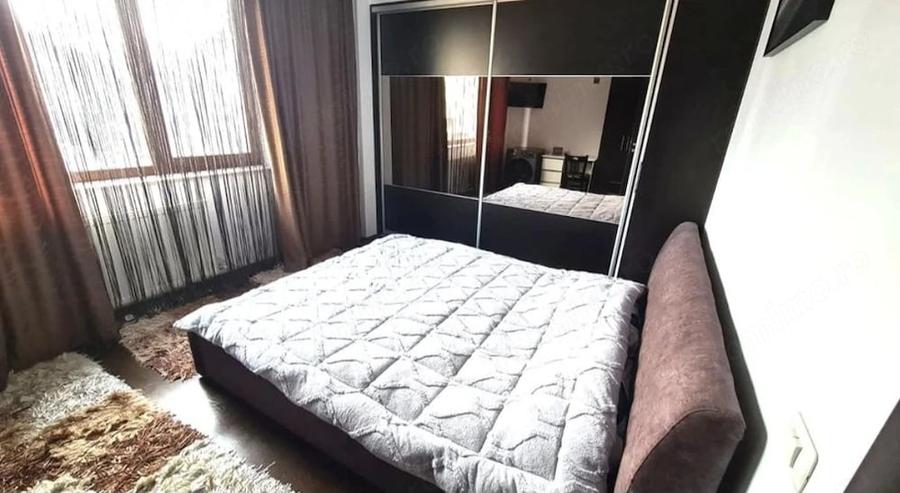 Apartament cu 2 camere decomandat în Trocadero