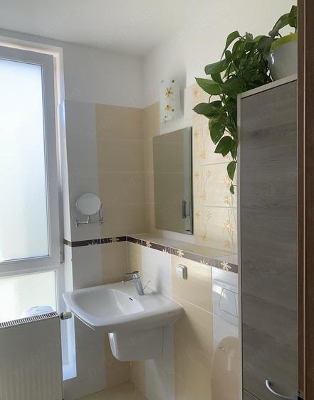 Apartament cu 3 camere semidecomandat în Șagului