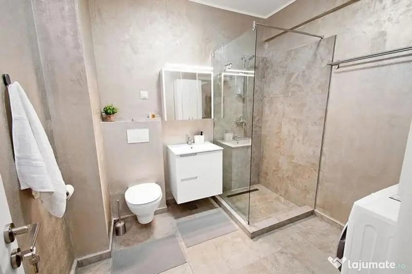 Apartament cu 2 camere decomandat, mobilat în Faleză