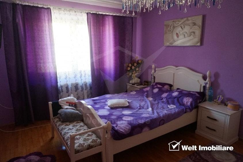 Casă individuală cu 6 camere cu Canalizare în Mănăștur