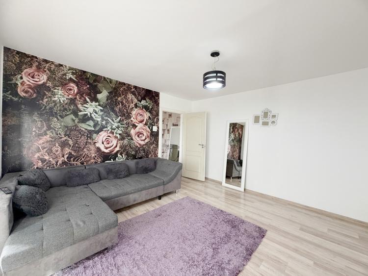 Apartament cu 2 camere semidecomandat, mobilat în Lipovei