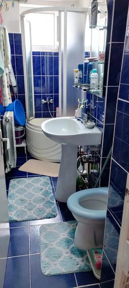 Apartament cu 2 camere semidecomandat în Cuza Vodă