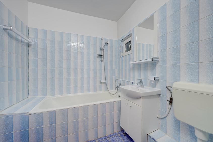 Apartament cu 2 camere semidecomandat, mobilat în Dristor