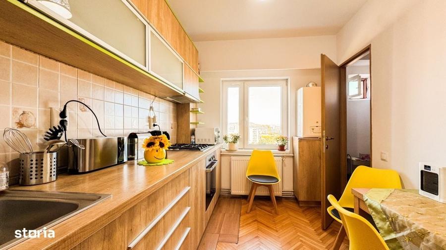 Apartament cu 3 camere decomandat în Central