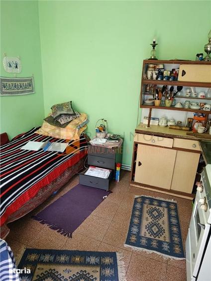 Casă cu 3 camere decomandat cu Teren 418 Mp în Central