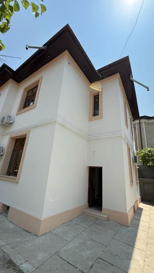 Apartament cu 5 camere decomandat, mobilat în Cotroceni