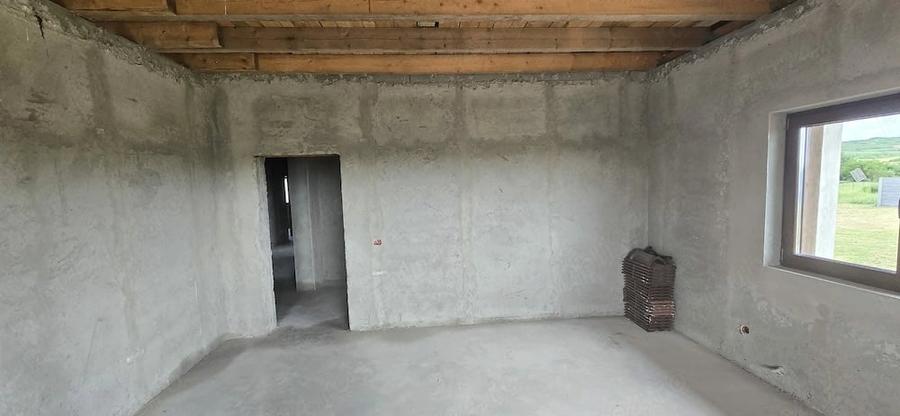 Casă cu Teren 724 Mp în Central