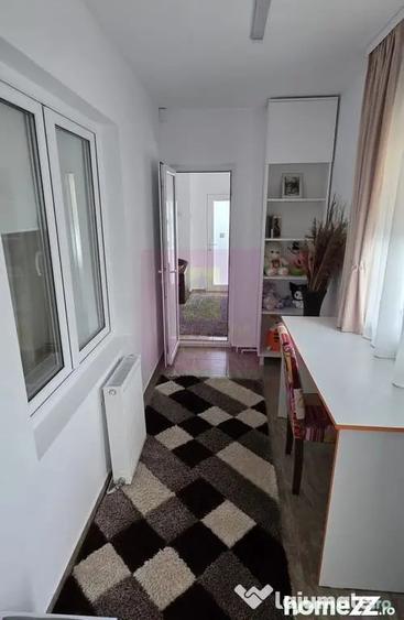 Casă cu 4 camere cu Teren 722 Mp în Podul Vadului