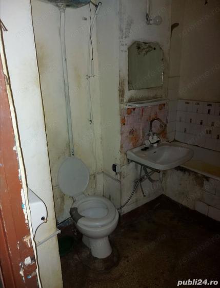 Apartament cu 2 camere decomandat în Rovinari