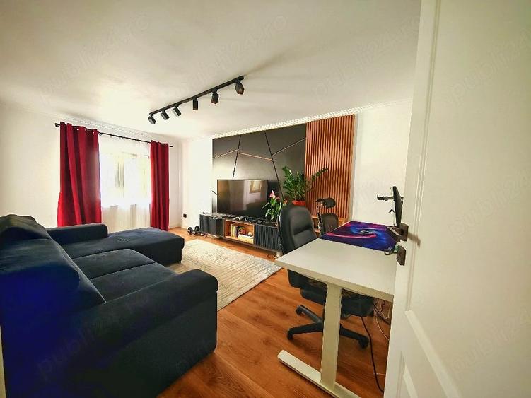 Apartament cu 3 camere decomandat în Central