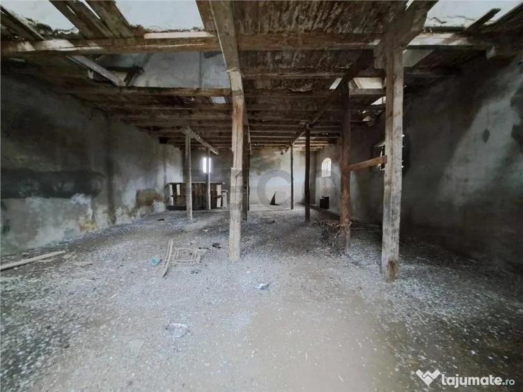 Casă cu 1 camere cu Teren 1798 Mp în Ciumeghiu
