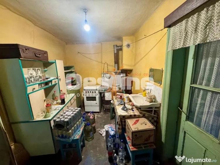 Casă cu 3 camere cu Teren 580 Mp în Central