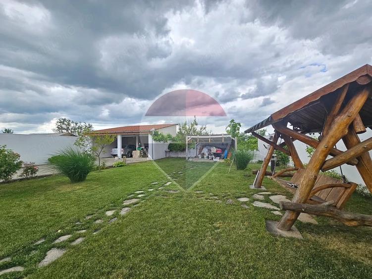 Casă cu Teren 855 Mp în Central