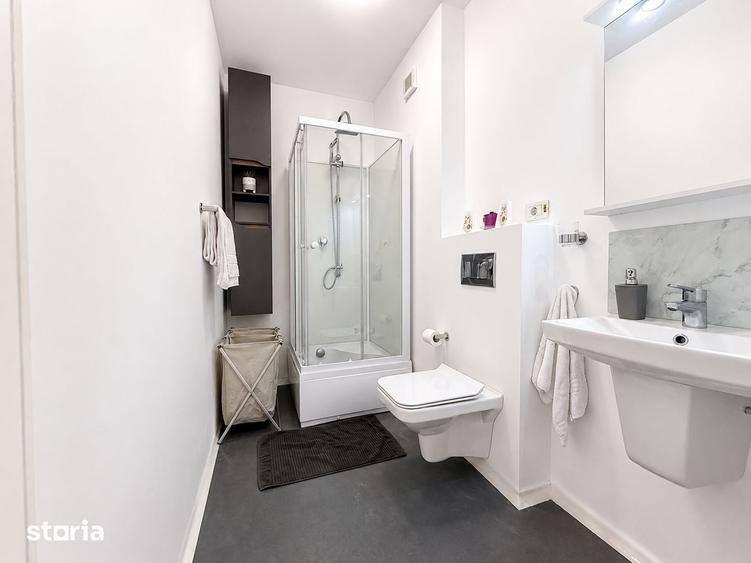 De vanzare apartament 3 camere, central - 19