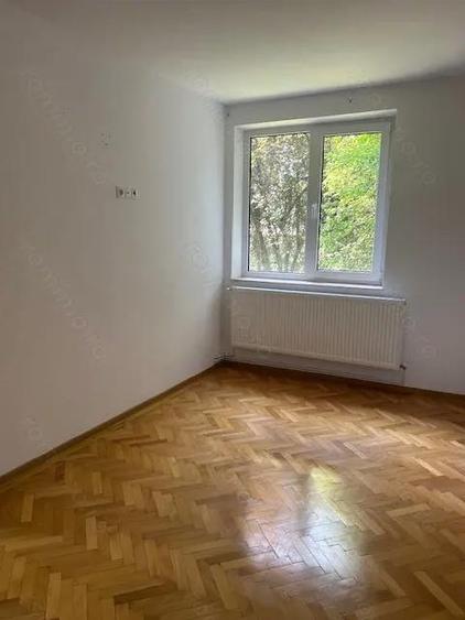 Apartament cu 2 camere semidecomandat în Mărășești