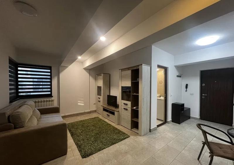 Garsonieră decomandată, mobilată în Faleza Nord