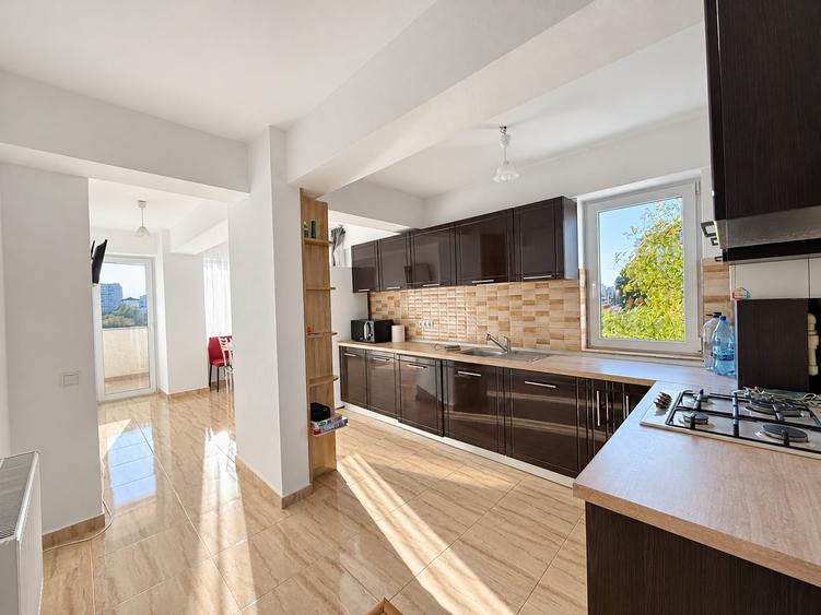 Apartament cu 3 camere decomandat, mobilat în Șelimbăr