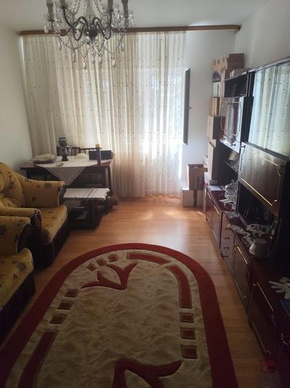 Apartament cu 2 camere decomandat în Exterior Vest