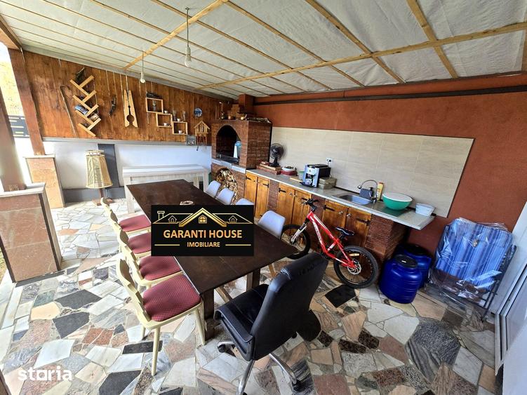Casă cu 4 camere cu Teren 200 Mp în Central