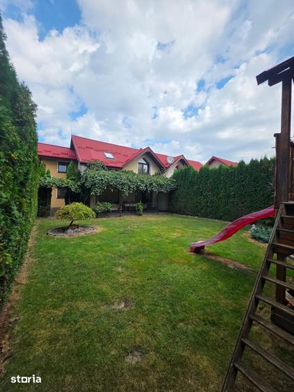 Casă cu 4 camere cu Teren 250 Mp în Bunloc