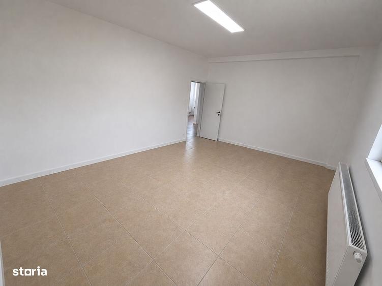 Casă cu 4 camere în Tunari