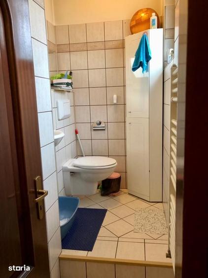 Casă cu 5 camere cu Teren 320 Mp în Vatra Luminoasă
