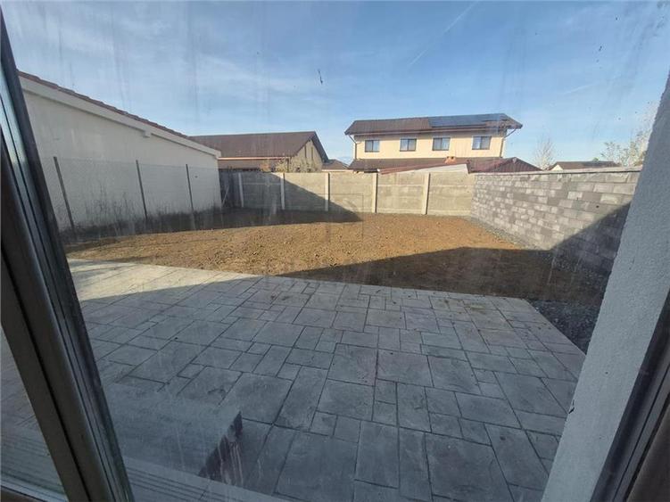 Duplex cu 4 camere cu Teren 370 Mp în Moșnița Nouă