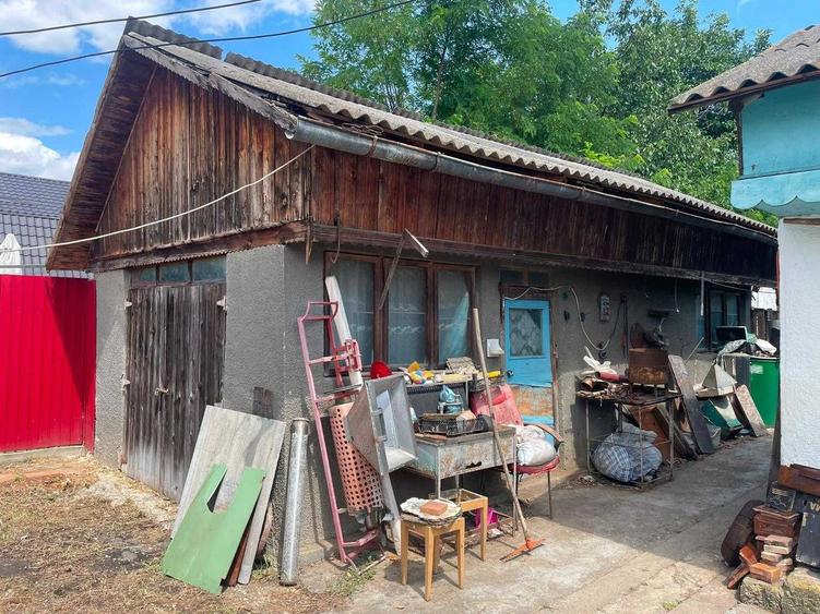 Casă cu 4 camere în Exterior Vest