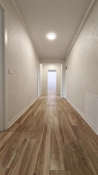 Apartament cu 3 camere decomandat în Rediu