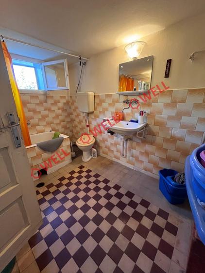 Casă cu 7 camere cu Teren 1785 Mp în Covasna
