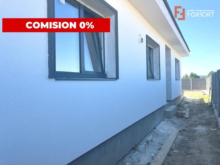 Duplex cu 4 camere cu Canalizare în Moșnița Nouă