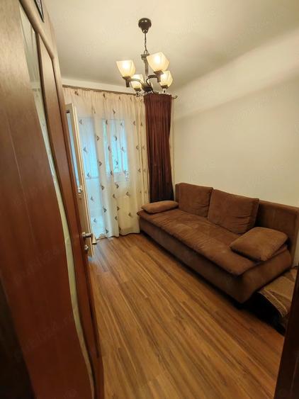 Apartament cu 4 camere decomandat în 1 Mai